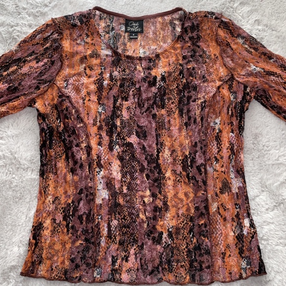 Oak and Trellis Lace top - Picture 1 of 3